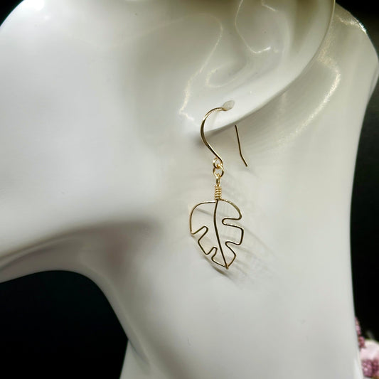 small monstera leaf earrings in gold